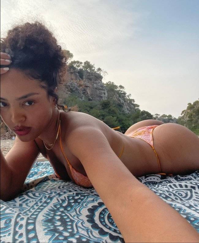 perfectly balanced butts over backs 46 pics 9.html - 46 HD Photos | Premium Gallery 2023