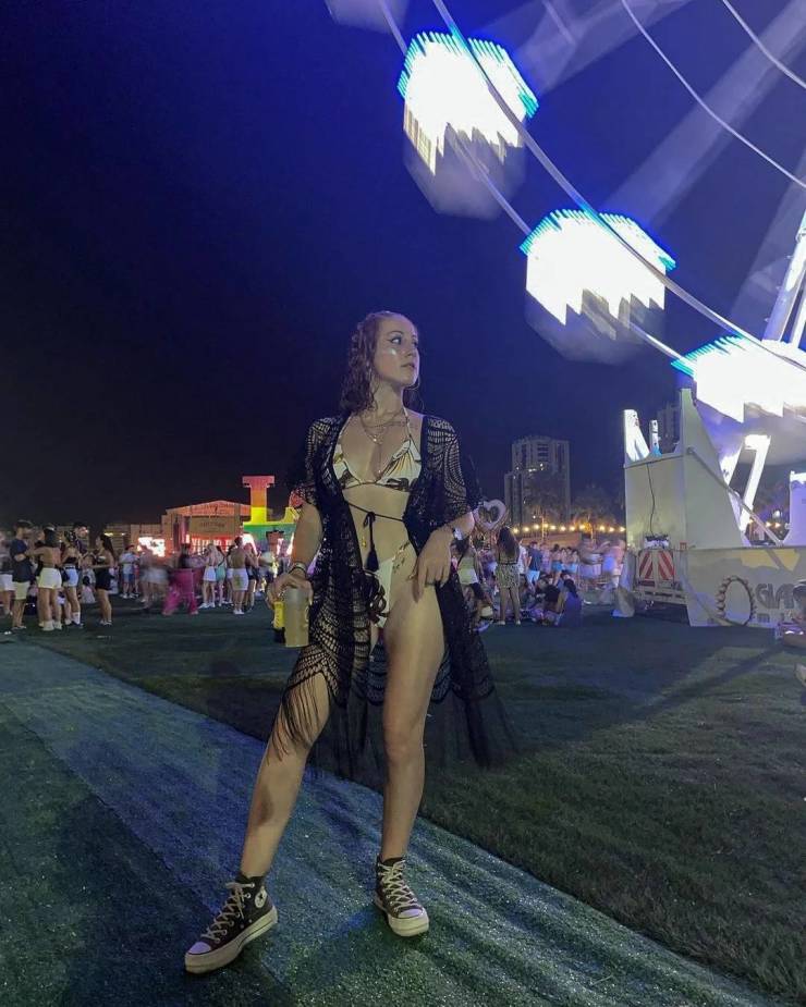 sexy girls at music festivals 34 pics 8 gifs 9.html - 34 HD GIF | Premium Gallery 2023