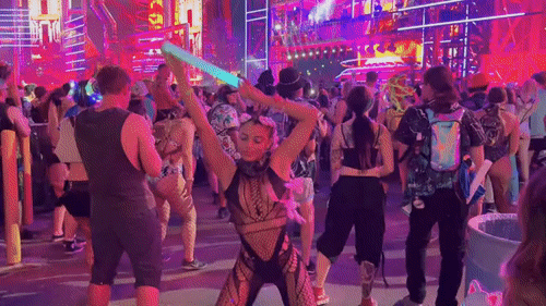 sexy girls at music festivals 34 pics 8 gifs 9.html - 34 HD GIF | Premium Gallery 2023