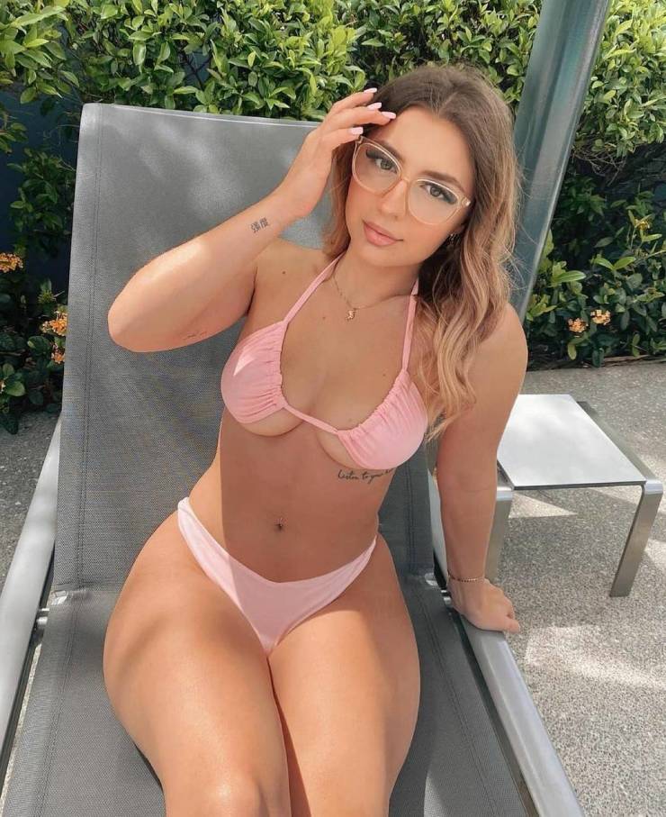 pretty eyes behind cute glasses 32 pics 3.html - 32 HD Photos | Premium Gallery 2023