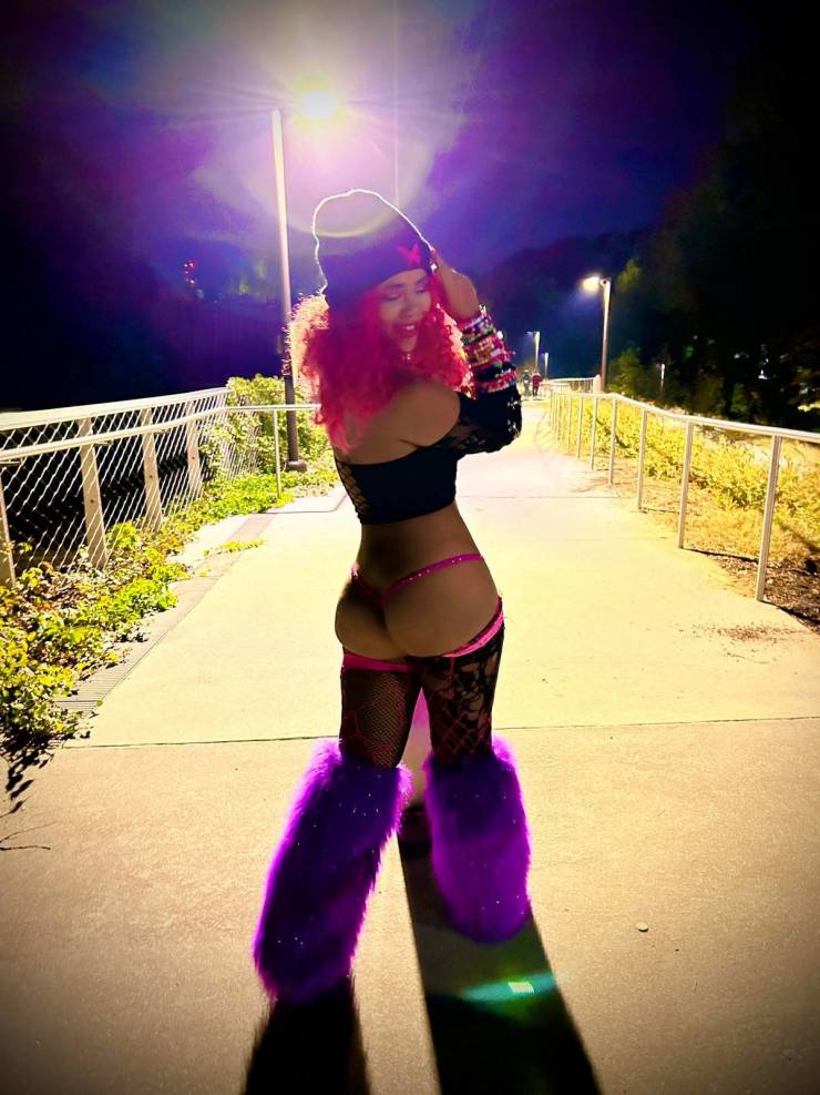 Sexy Girls At Music Festivals