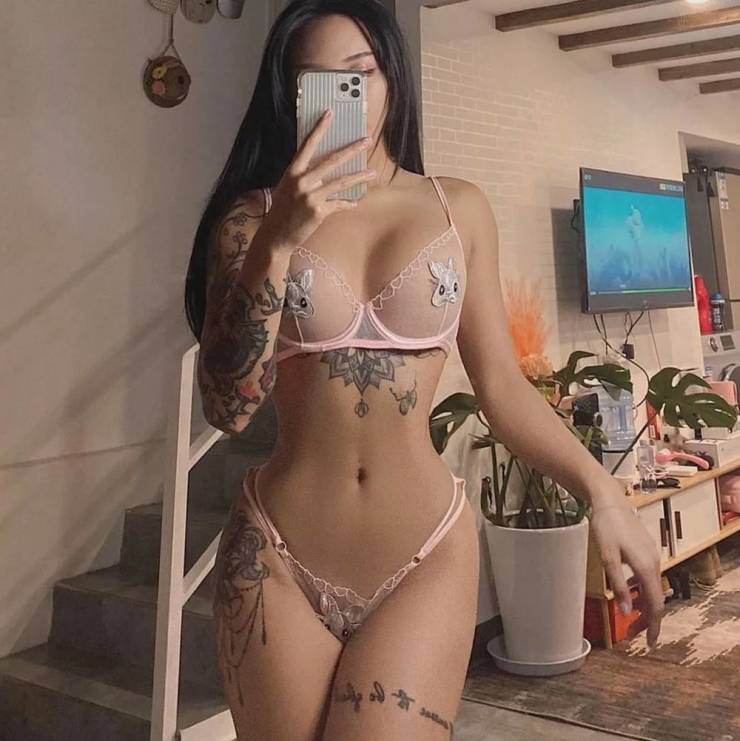 take a look in the mirror 47 pics 4.html - 47 HD Photos | Premium Gallery 2024