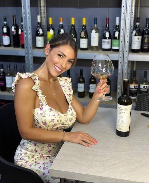 drinking time 44 pics 5 gifs 43.html - 44 HD GIF | Premium Gallery 2024