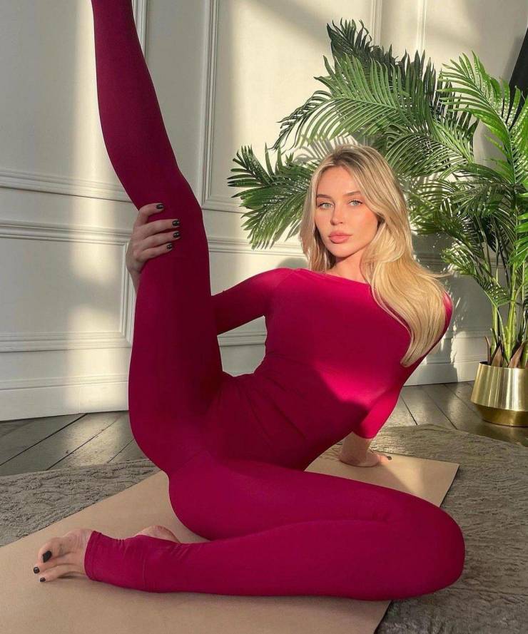 Fit Girls That Are Almost Too Hot to Handle
