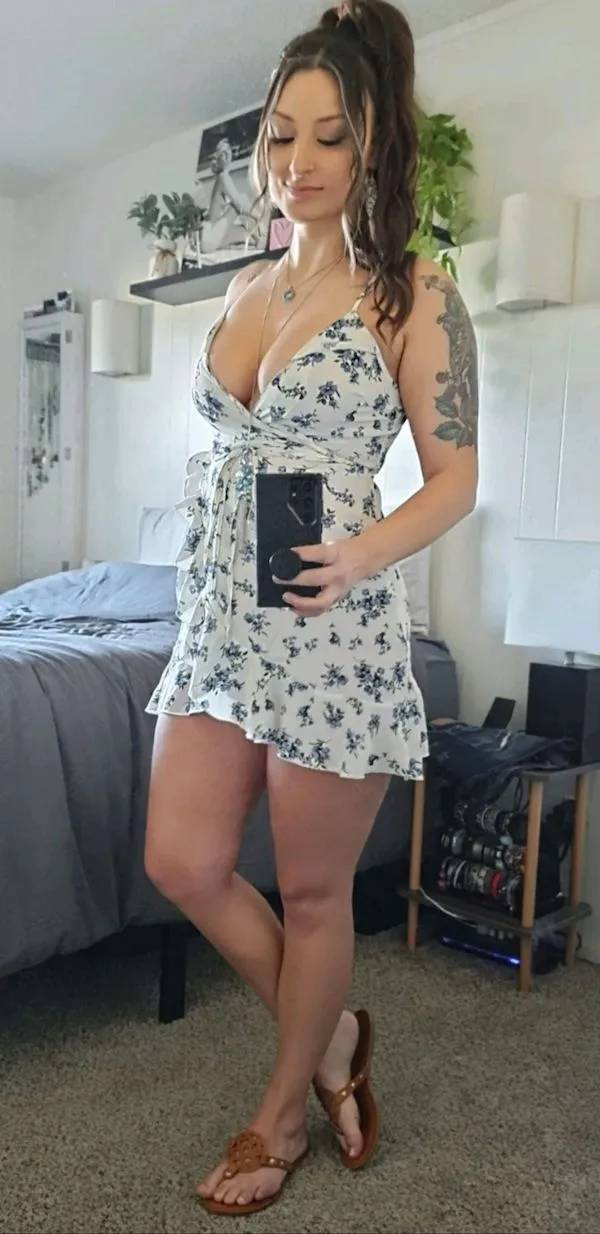 Sundresses Are Always Sexy!