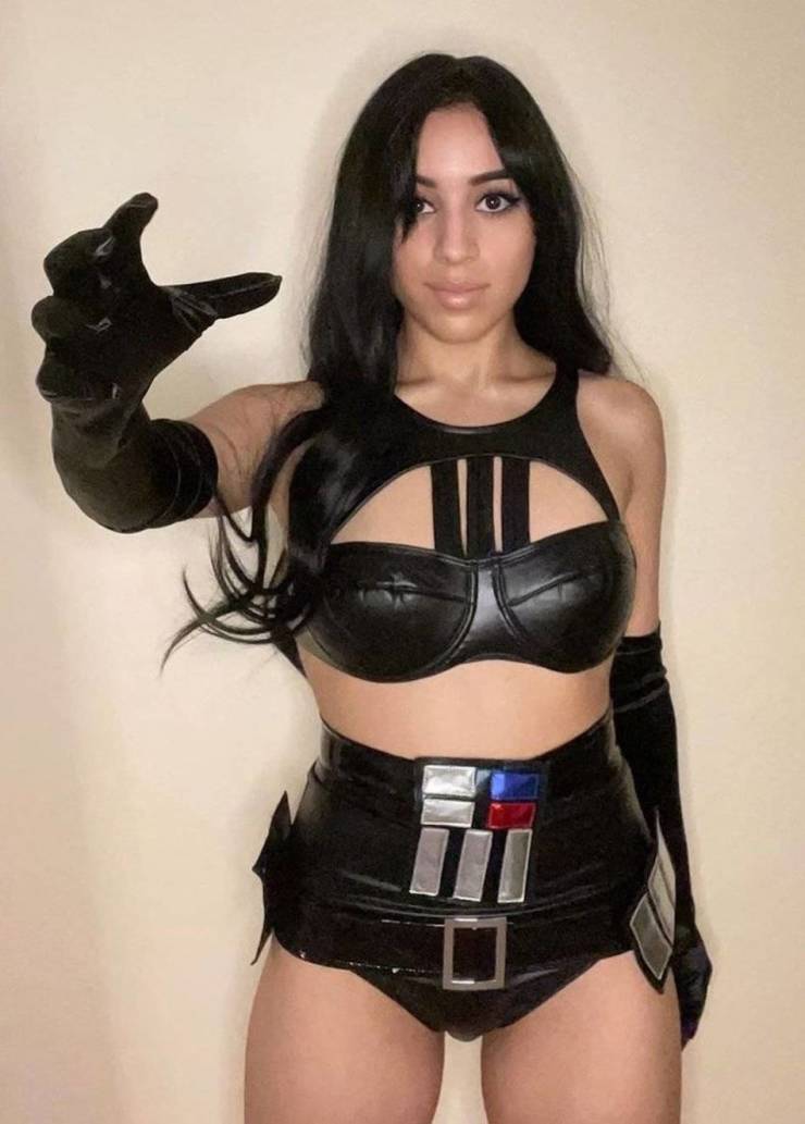 Cosplay? No, Sexy Cosplay!
