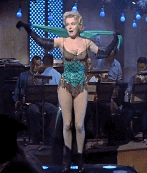 the unique brilliance of marilyn monroe 26 gifs 3.html - 1 HD GIF | Premium Gallery 2024