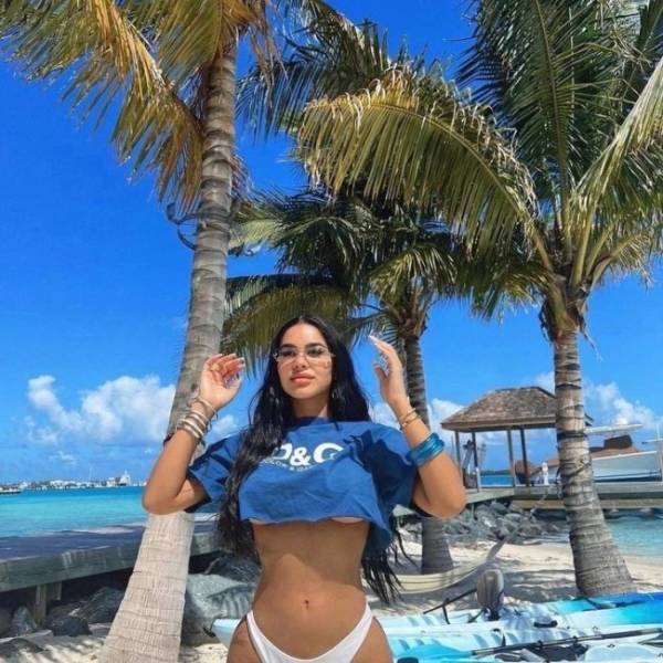 pretty eyes behind cute glasses 44 pics 12.html - 44 HD Photos | Premium Gallery 2024