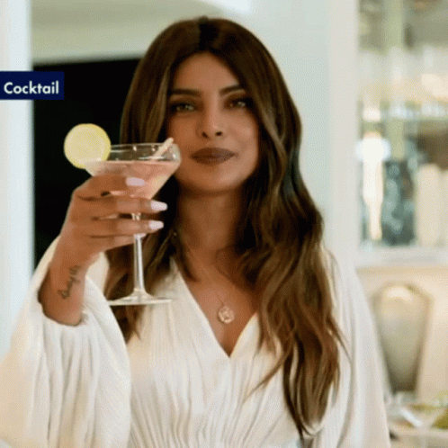priyanka chopra jonas beauty and elegance 26 gifs 8.html - 1 HD GIF | Premium Gallery 2024