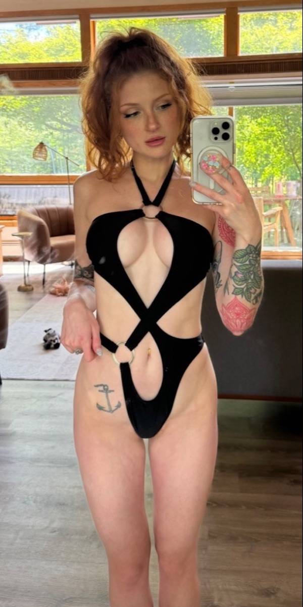 Just One Piece Of Sexiness