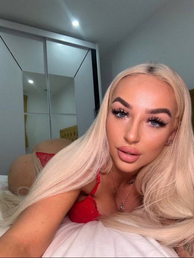 perfectly balanced butts over backs 31 pics 13.html - 31 HD Photos | Premium Gallery 2024