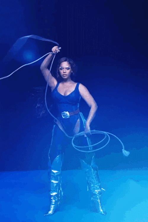 The Iconic Beauty Of Beyoncé