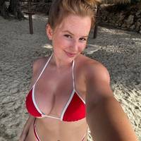 hot flight attendants with and without their uniforms 32 pics 5.html - 32 HD Photos | Premium Gallery 2023