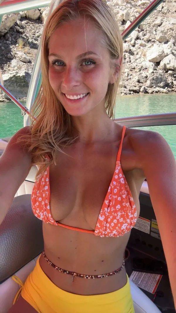 Beautiful Summer Loving Bikini Girls