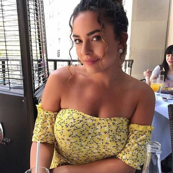 you cant resist these brunettes 43 pics 27.html - 43 HD Photos | Premium Gallery 2024