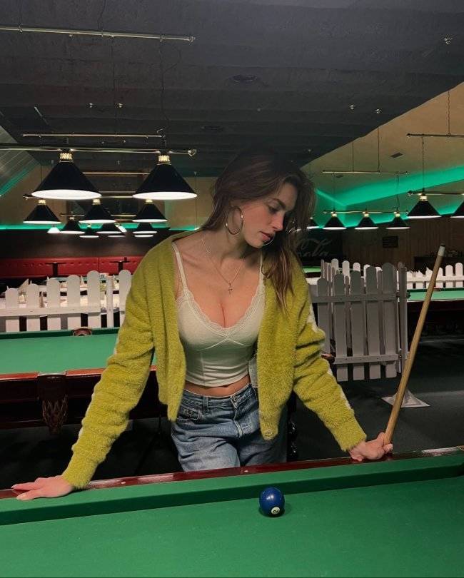 you cant resist these brunettes 43 pics 27.html - 43 HD Photos | Premium Gallery 2024