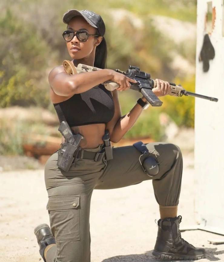 guns and girls a powerful combination 50 pics 8.html - 50 HD Photos | Premium Gallery 2024