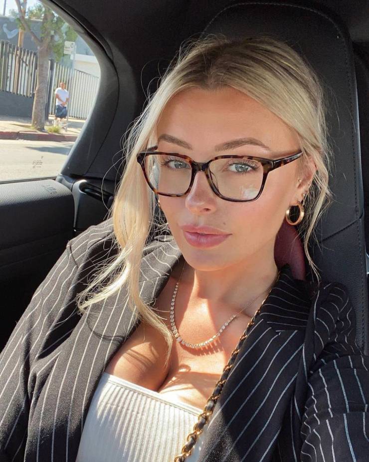 pretty eyes behind cute glasses 53 pics 2.html - 53 HD Photos | Premium Gallery 2025