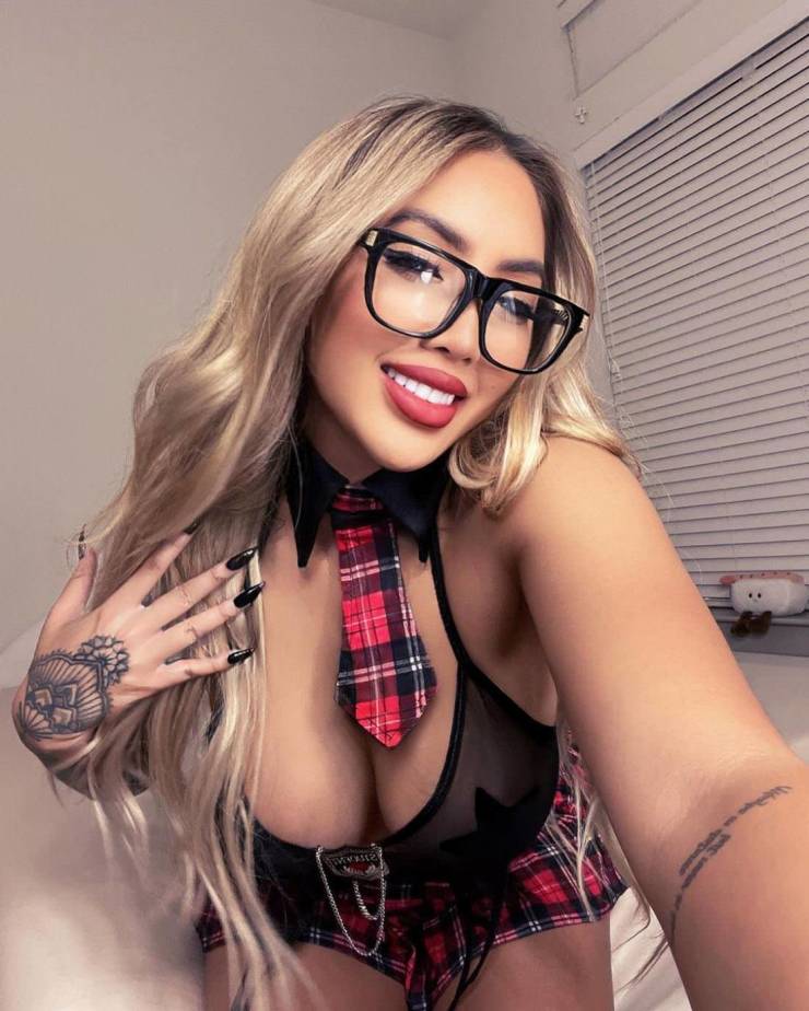 pretty eyes behind cute glasses 53 pics 2.html - 53 HD Photos | Premium Gallery 2025