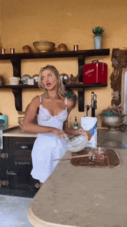 hot girls are here for you 32 gifs 4.html - 1 HD GIF | Premium Gallery 2025