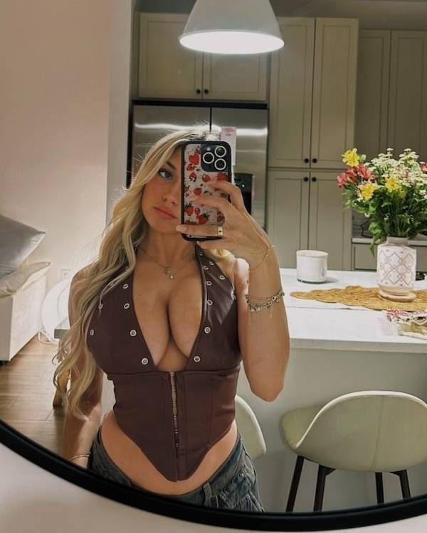 take a look in the mirror 53 pics 5.html - 53 HD Photos | Premium Gallery 2025