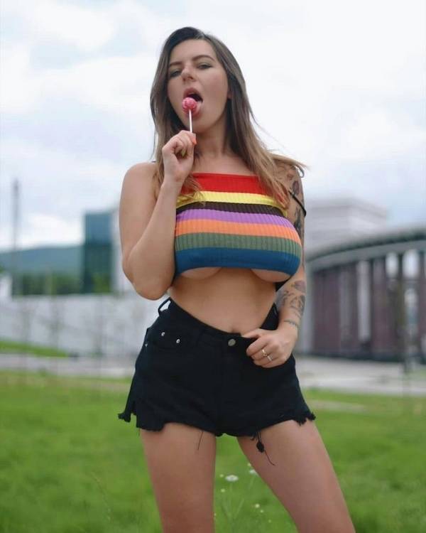 show us your boobs 56 pics 21.html - 56 HD Photos | Premium Gallery 2025