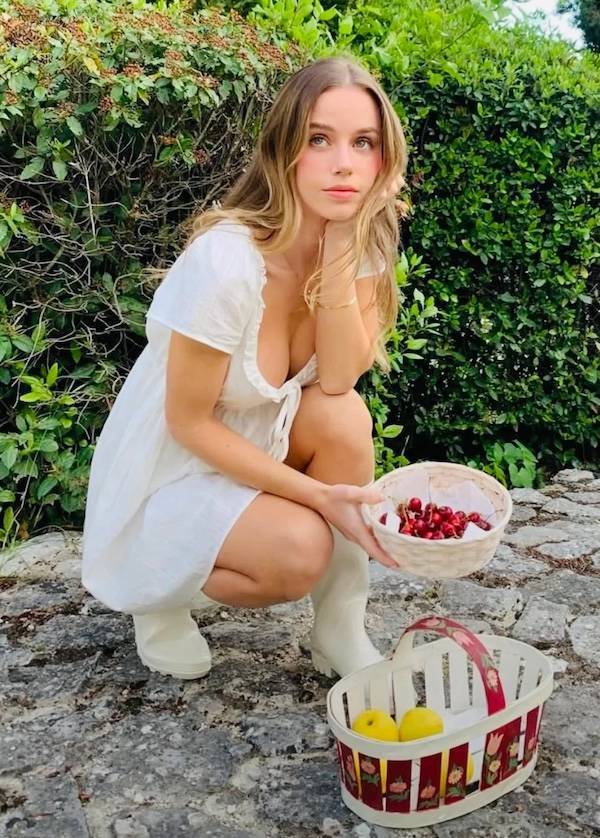 Game. Set. Match. Downblouses!