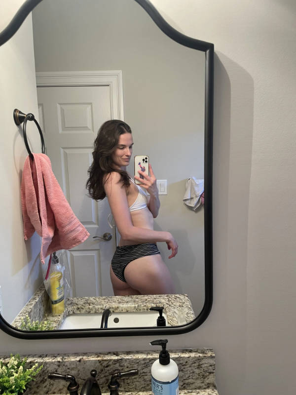 blondes brunettes beauty battle 37 pics 16.html - 37 HD Photos | Premium Gallery 2025