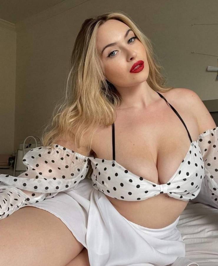 show us your boobs 51 pics 2.html - 51 HD Photos | Premium Gallery 2025