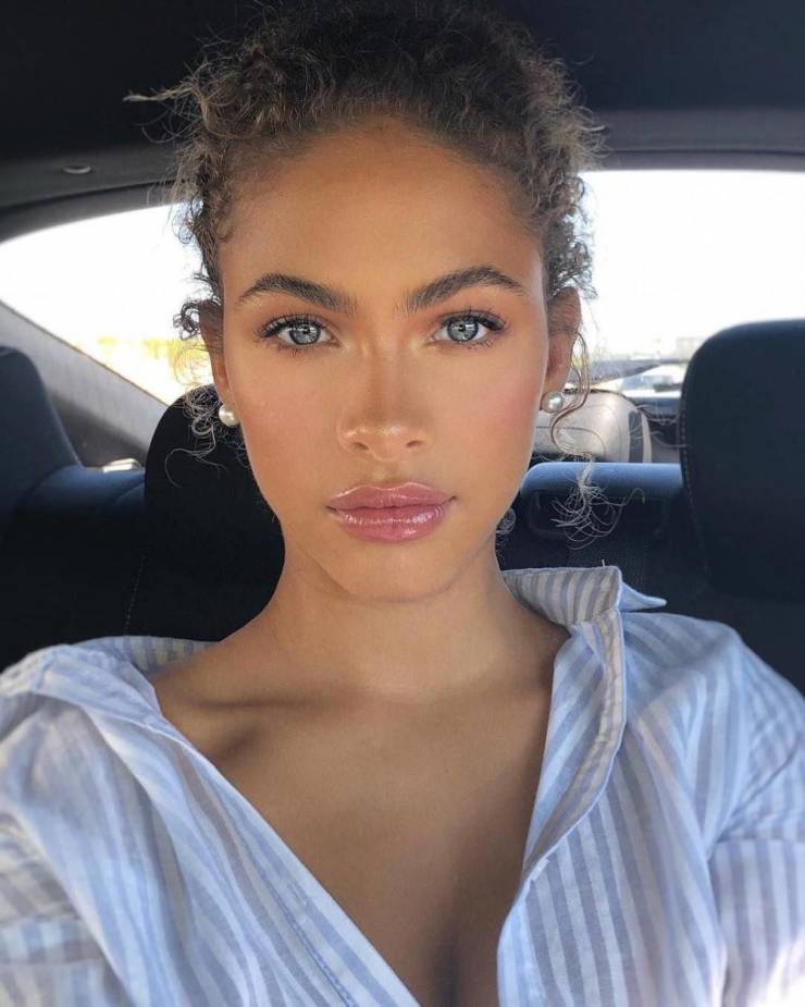 Sexy Chivettes Are Waiting For You!