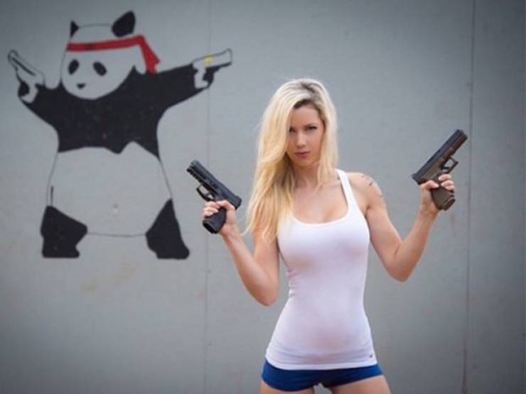 guns and girls a powerful combination 40 pics 3.html - 40 HD Photos | Premium Gallery 2025