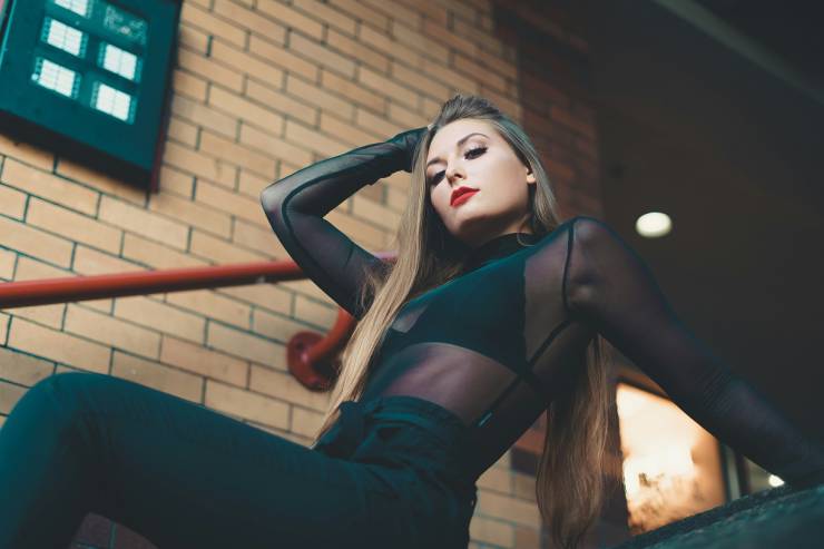 Blondes Coming In Hot!