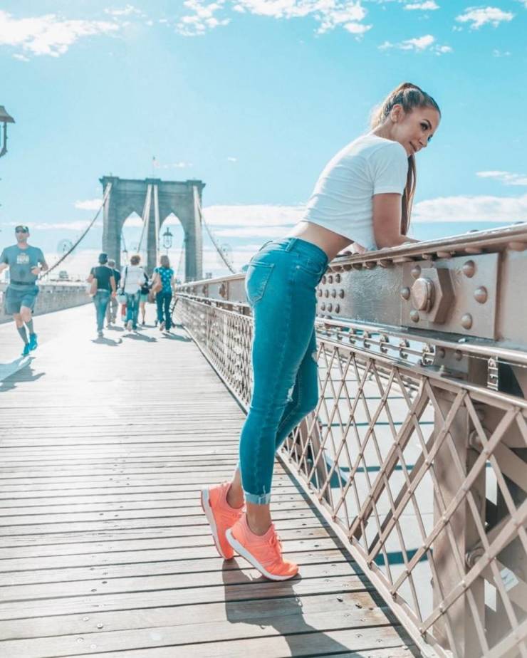 Hot Girls In Tight Jeans