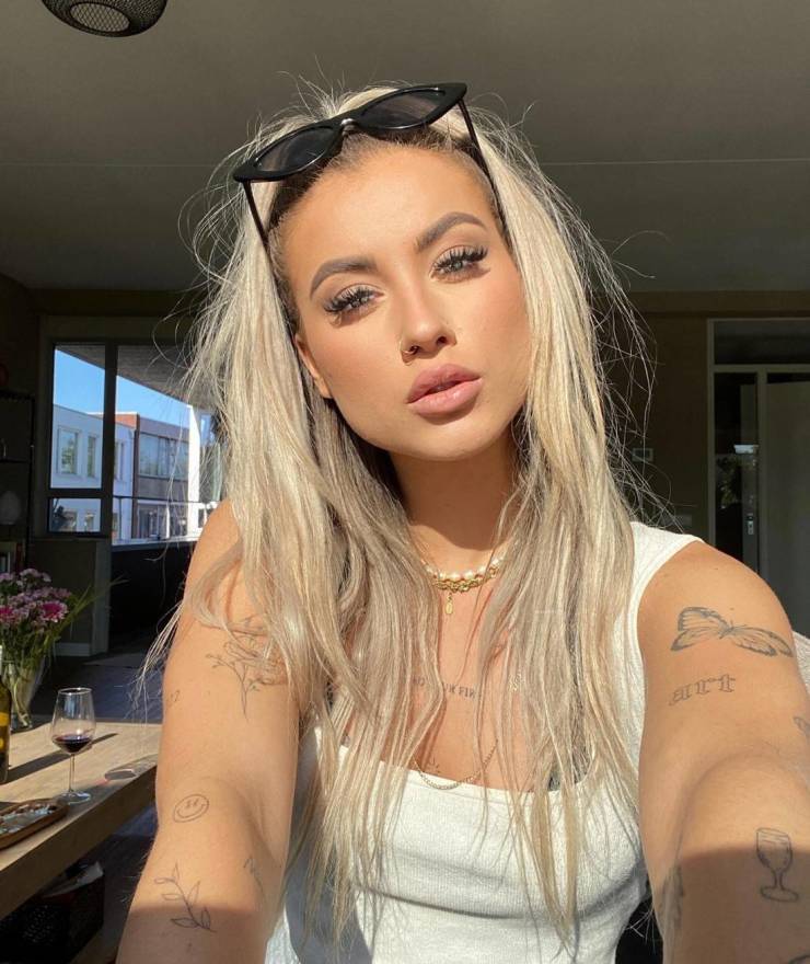 izigirls are waiting for you 49 pics 21.html - 49 HD Photos | Premium Gallery 2025