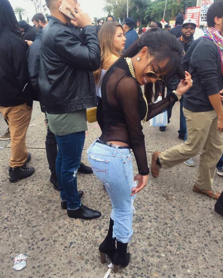 hot girls in tight jeans 44 pics 17.html - 44 HD Photos | Premium Gallery 2025