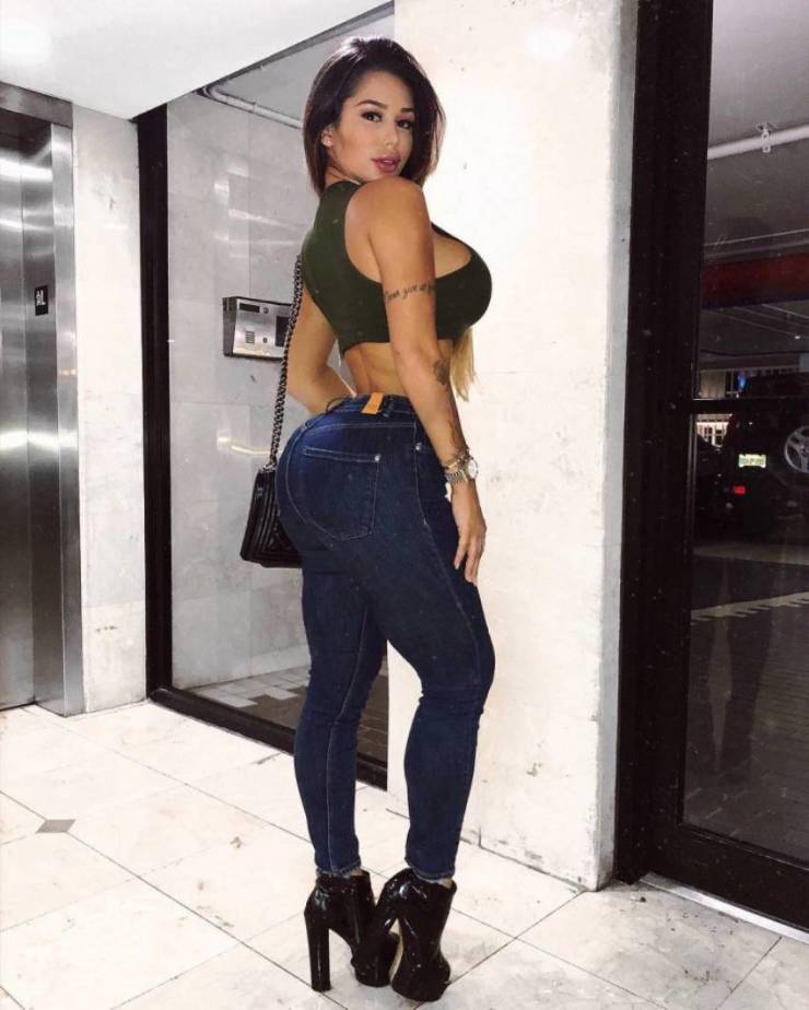 hot girls in tight jeans 44 pics 17.html - 44 HD Photos | Premium Gallery 2025