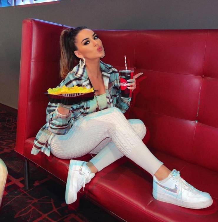 izigirls are waiting for you 39 pics 18.html - 39 HD Photos | Premium Gallery 2025