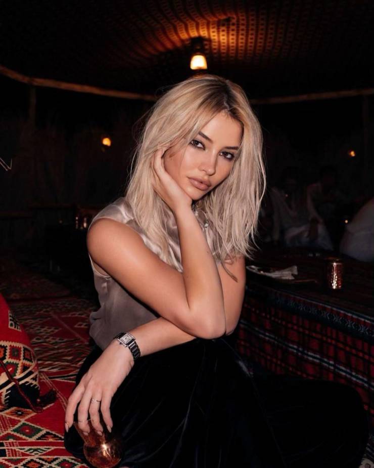 izigirls are waiting for you 35 pics 17.html - 35 HD Photos | Premium Gallery 2025