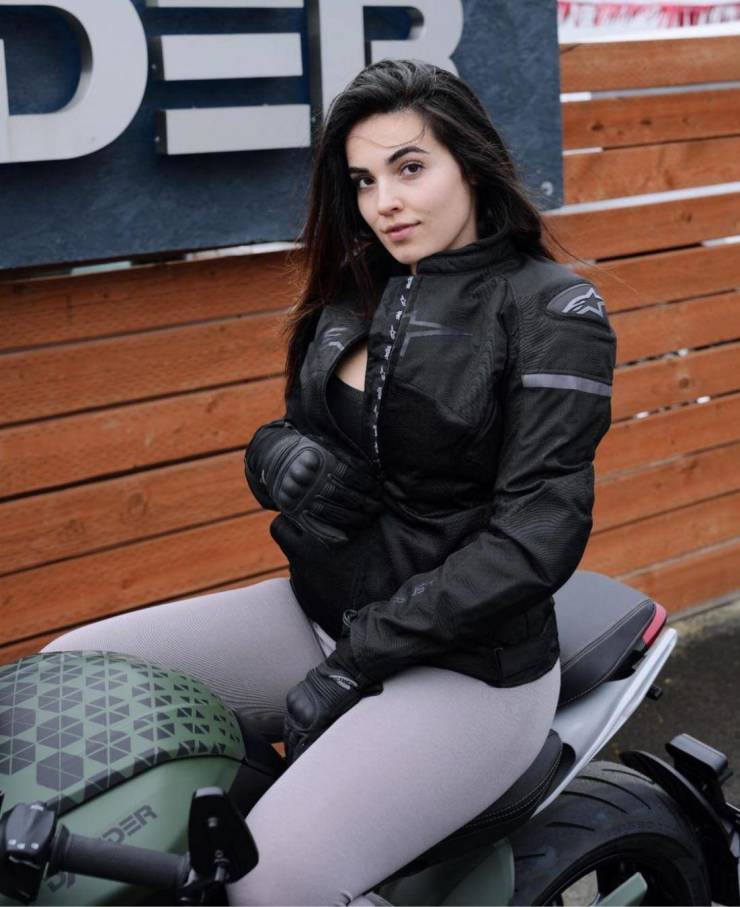 Izigirls Are Waiting For You!