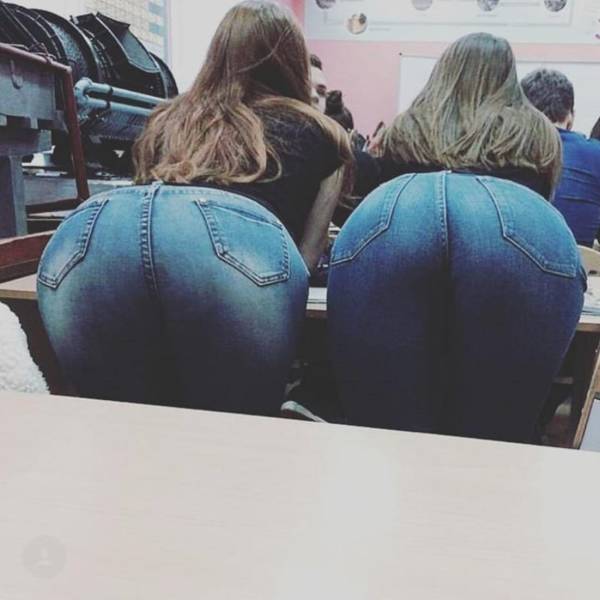 Hot Girls In Tight Jeans