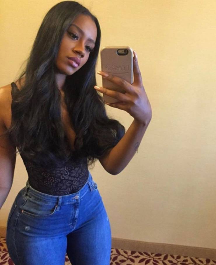 Hot Girls In Tight Jeans