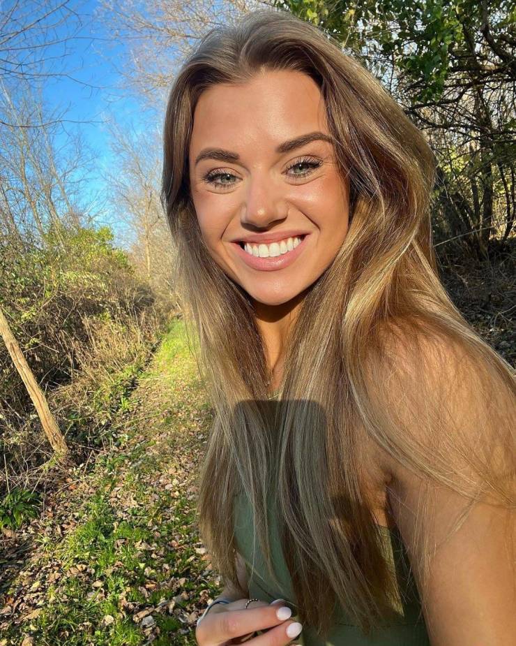 beautiful smiles 38 pics 1.html - 38 HD Photos | Premium Gallery 2025