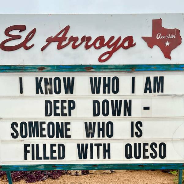 The Funniest El Arroyo Signs on the Internet