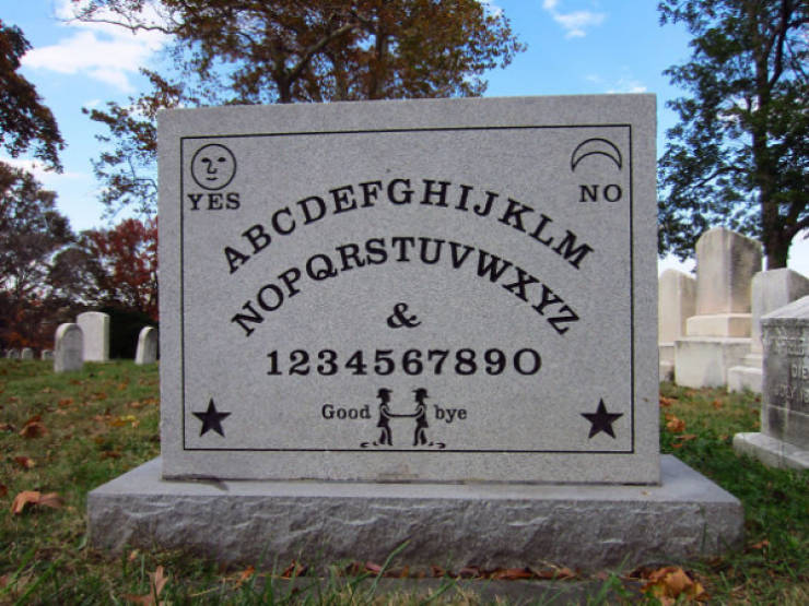 These Tombstones Have One Last Joke to Tell