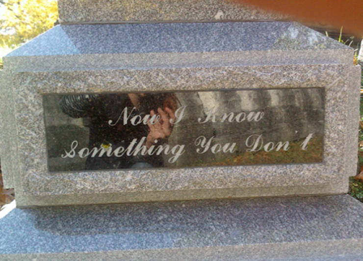 These Tombstones Have One Last Joke to Tell