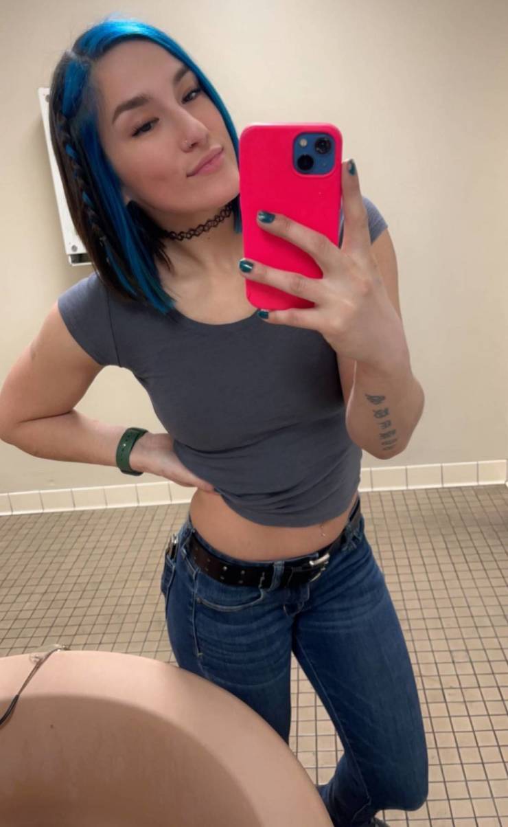 Hot Girls In Tight Jeans