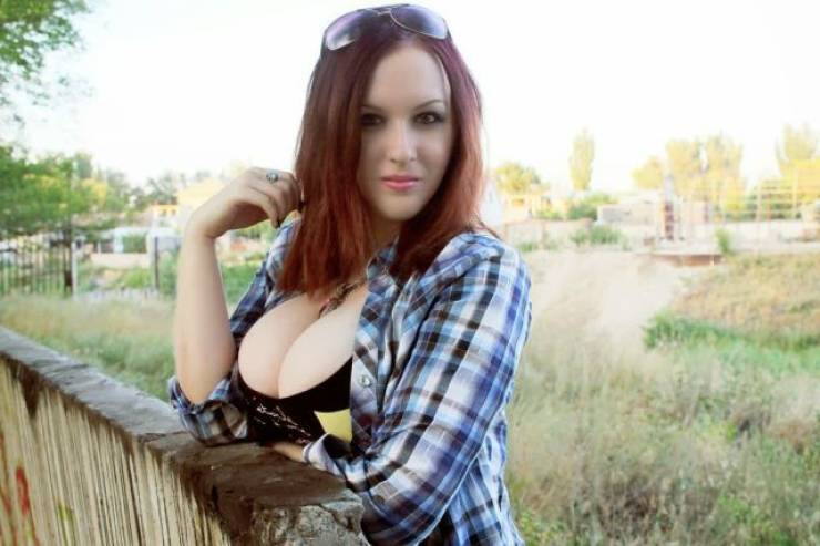 Boobs! Boobs For Everyone!