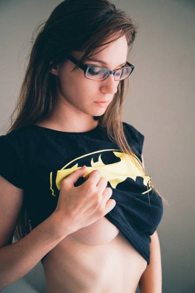 Get Ready For Some Tasty Underboob Pics