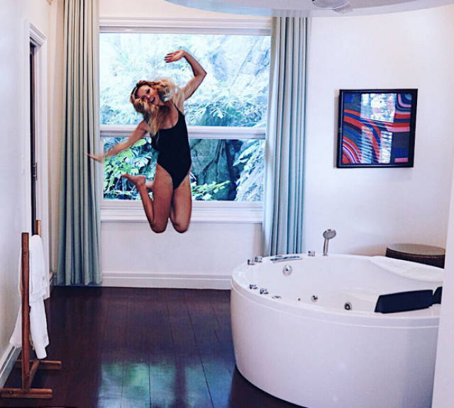 michelle is the pilot of everyones choice 24 pics 11.html - 24 HD Photos | Premium Gallery 2017