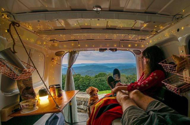 Mobile House Is A Paradise On Wheels